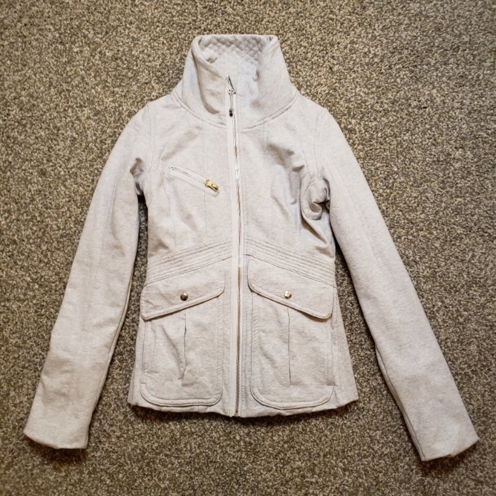 Lululemon Winter Warrior Parka Cotton Fleece
Jacket